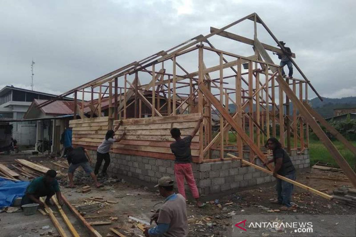 Janda ini akhirnya punya rumah layak