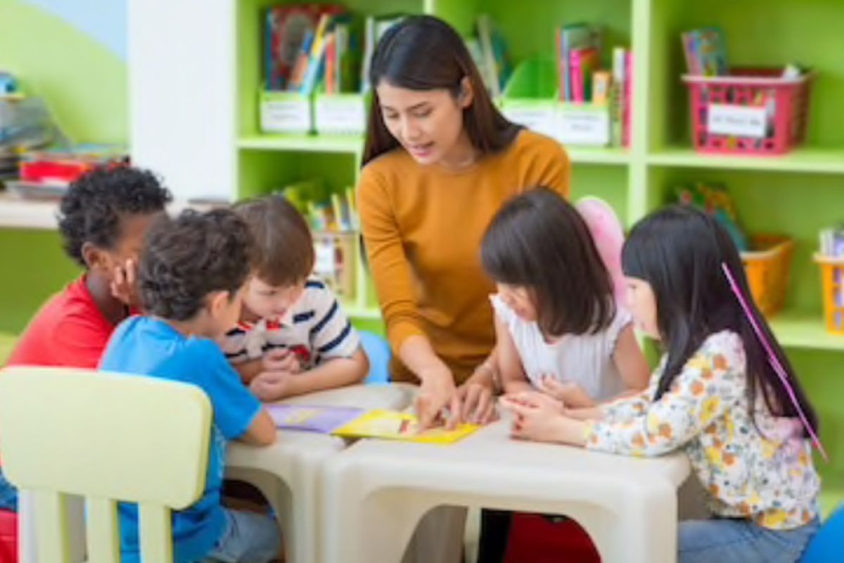 Pada usia berapa anak sudah bisa masuk sekolah?