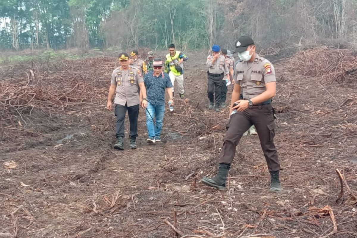 Polres Sintang segel lahan perusahaan terkait karhutla