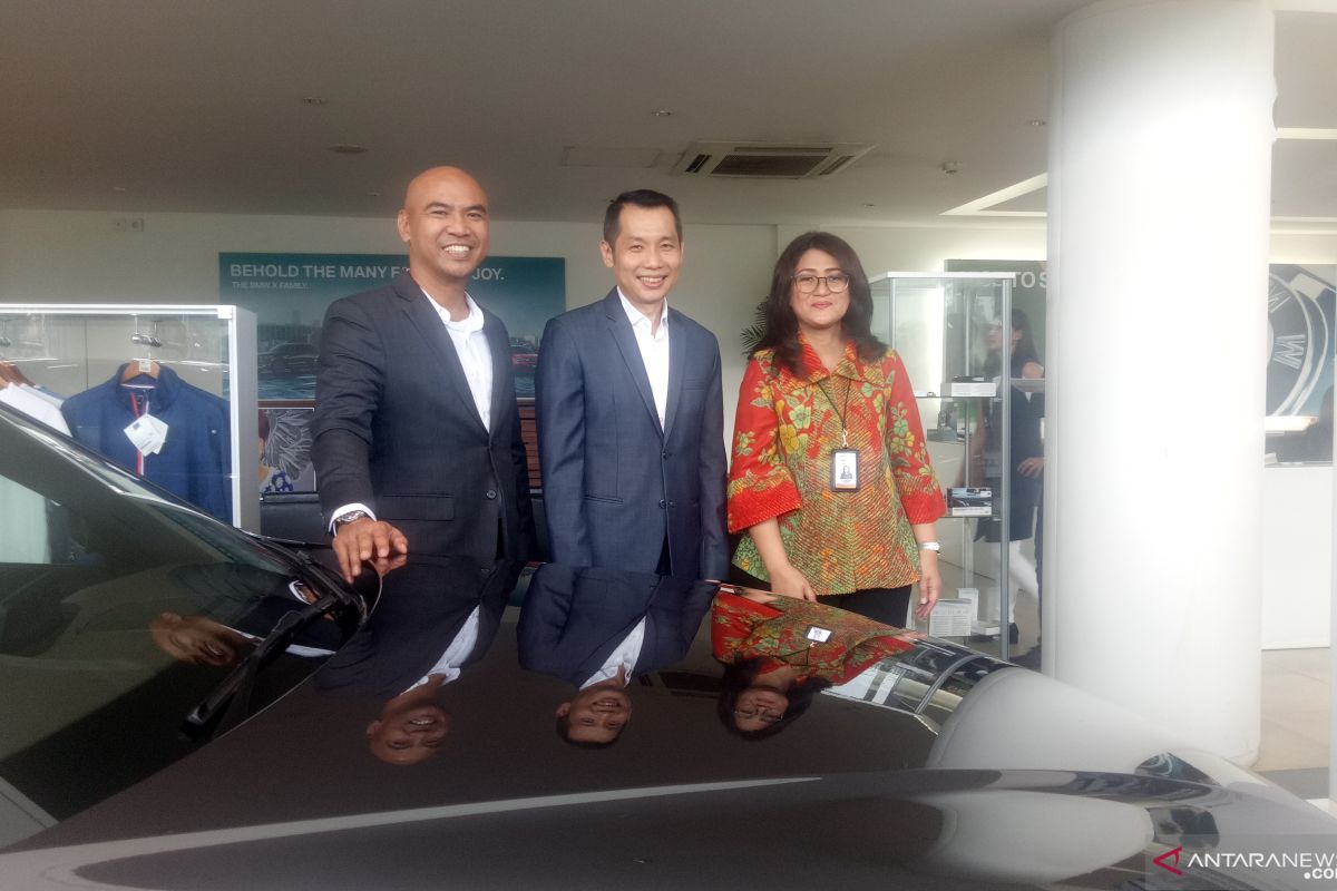 BMW X1 dan seri 3 diincar pembeli baru di segmen premium "entry level"