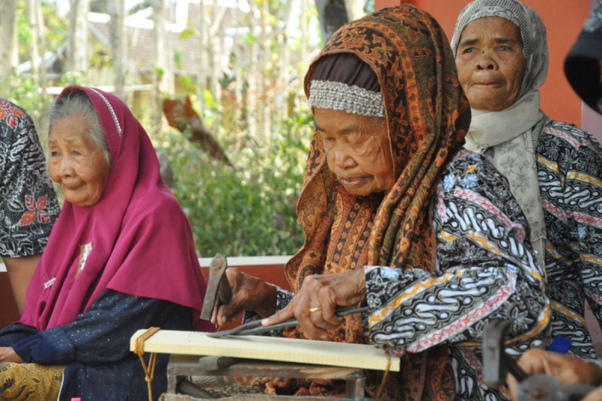 Wabup Sleman mengukuhkan sentra industri parut tradisional Sendangsari