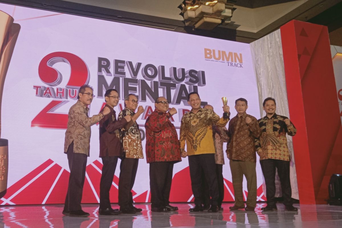 Budi Waseso raih penghargaan CEO Terbaik Revolusi Mental Award 2019