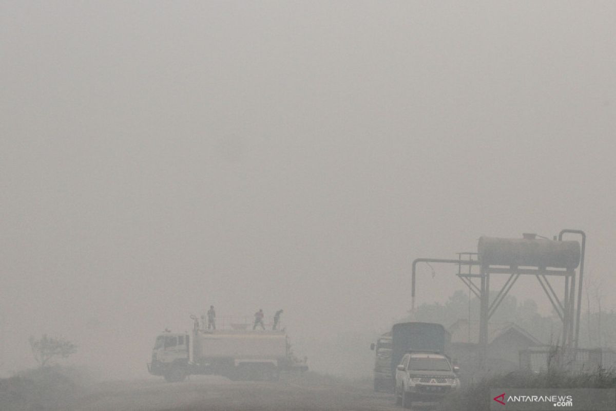 Gubernur Riau tetapkan darurat pencemaran udara akibat karhutla