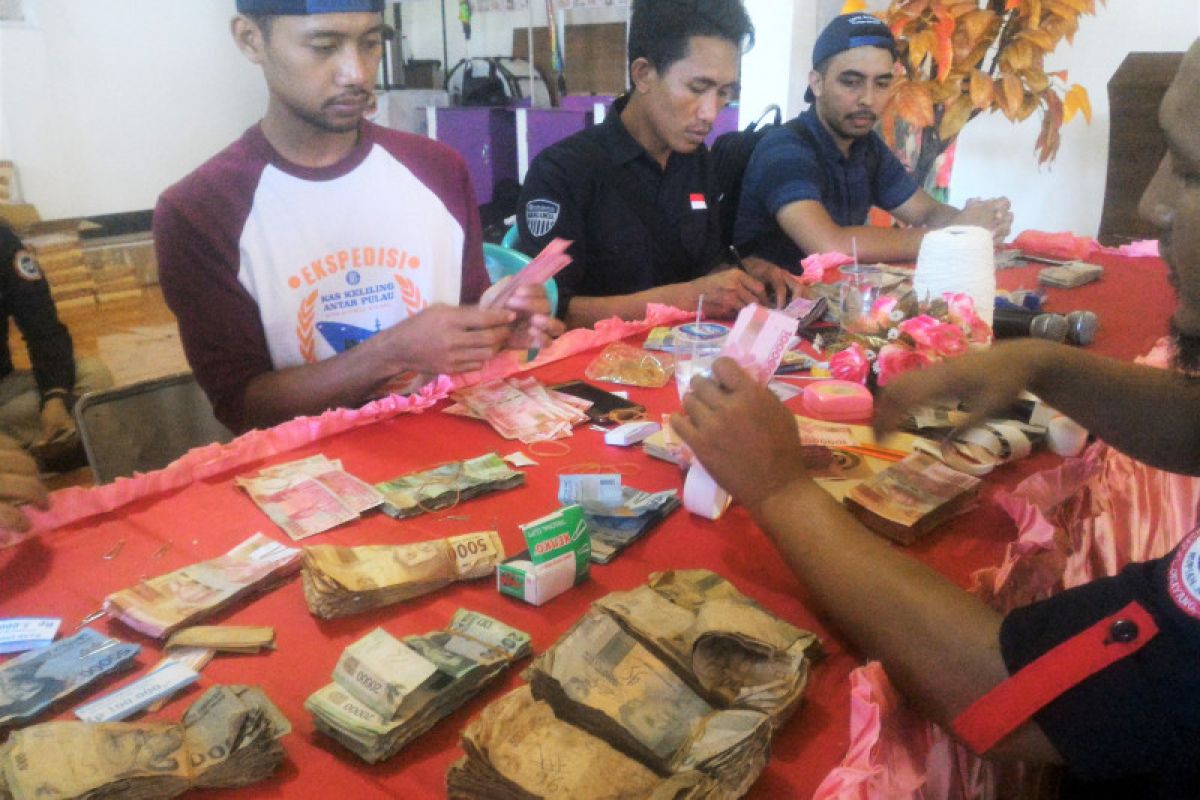 Masyarakat di Maluku harapkan ekspedisi kas keliling BI lebih diintensifkan