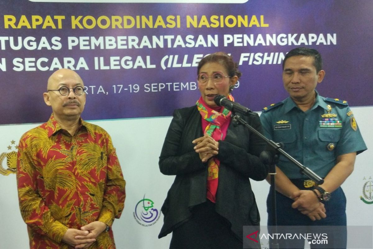 Pudjiastuti urges six foreign ships be handed over before October