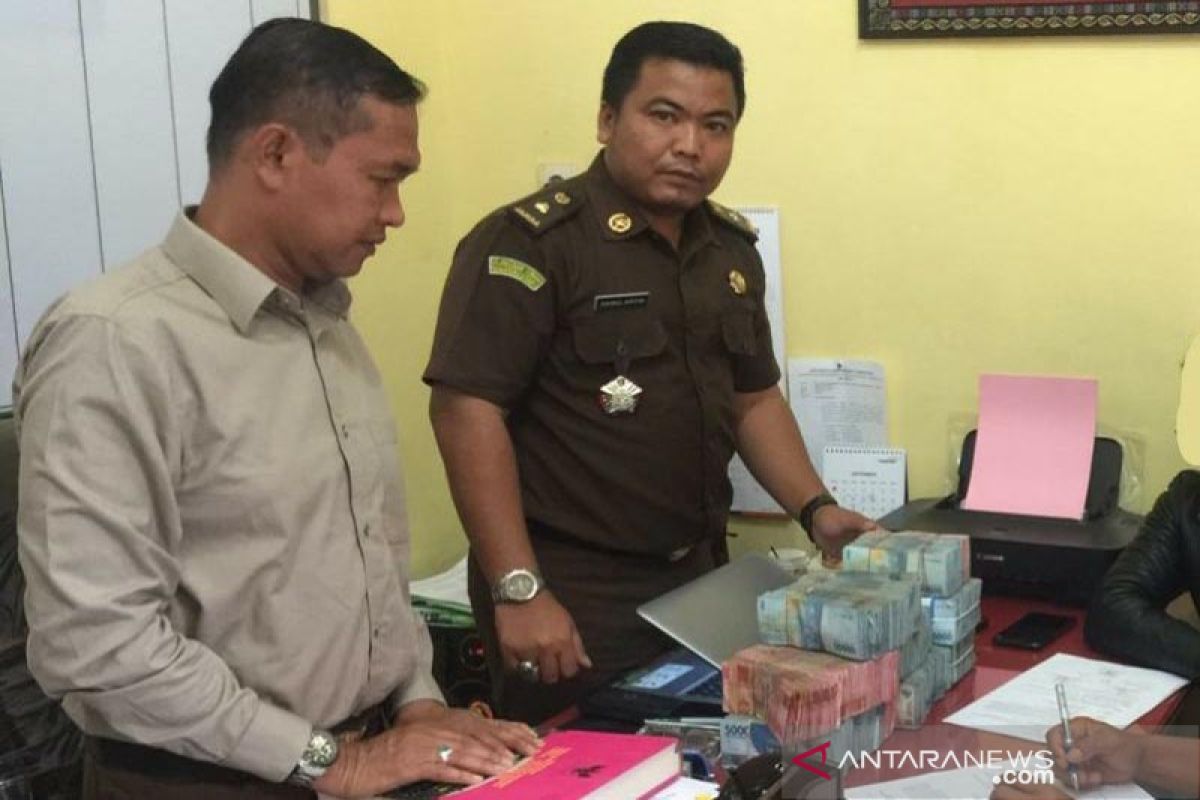 Dugaan korupsi SD Paya Ilang, tersangka kembalikan uang ratusan juta