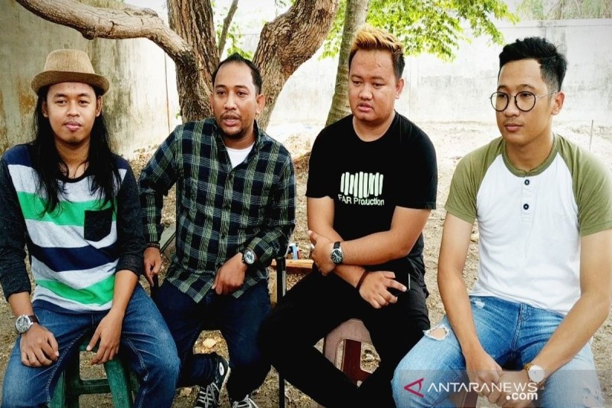 Musisi Sampit tengah merilis lagu suarakan penderitaan masyarakat akibat kebakaran lahan
