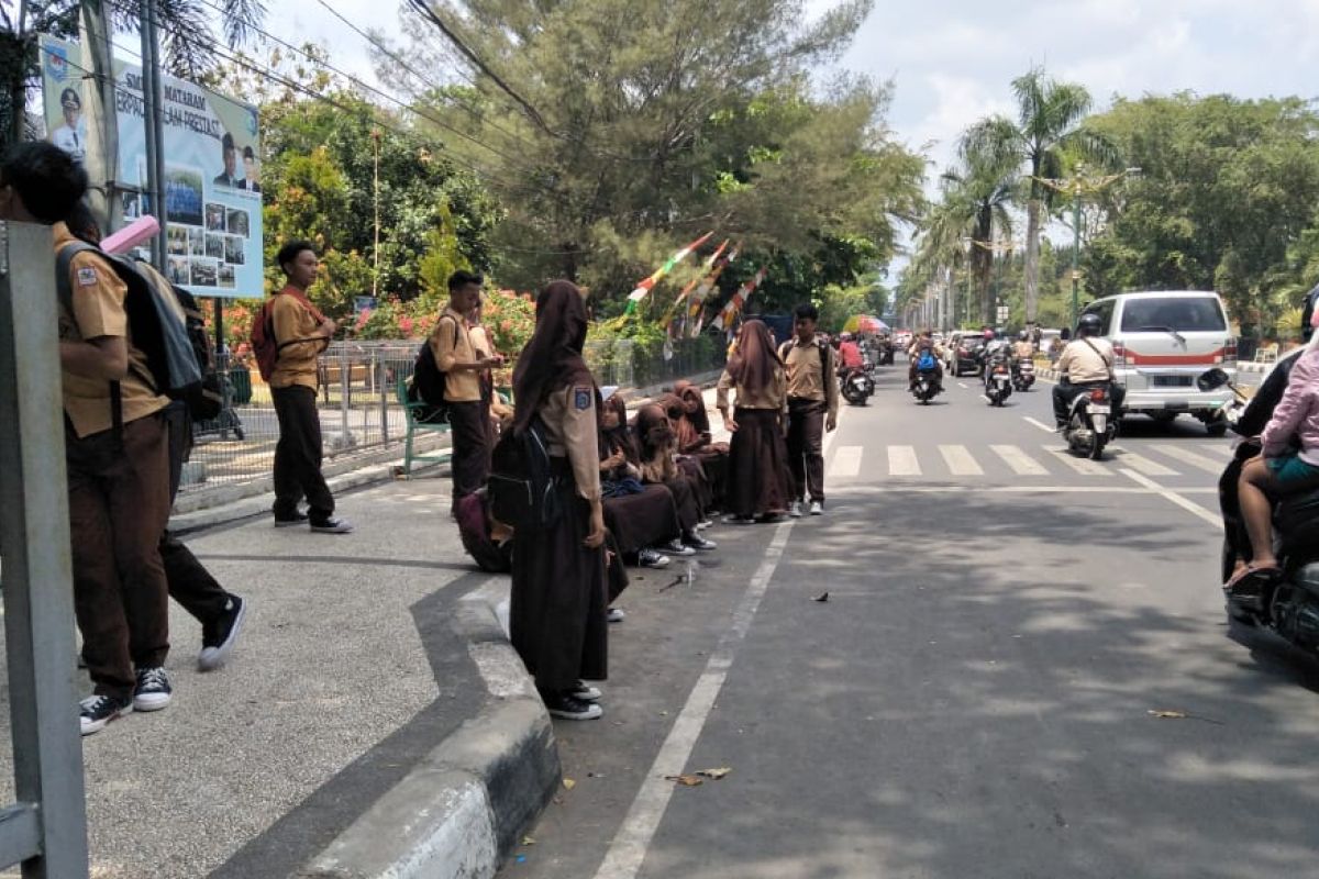 Pemkot Mataram segera kaji keberlanjutan program bantuan siswa miskin