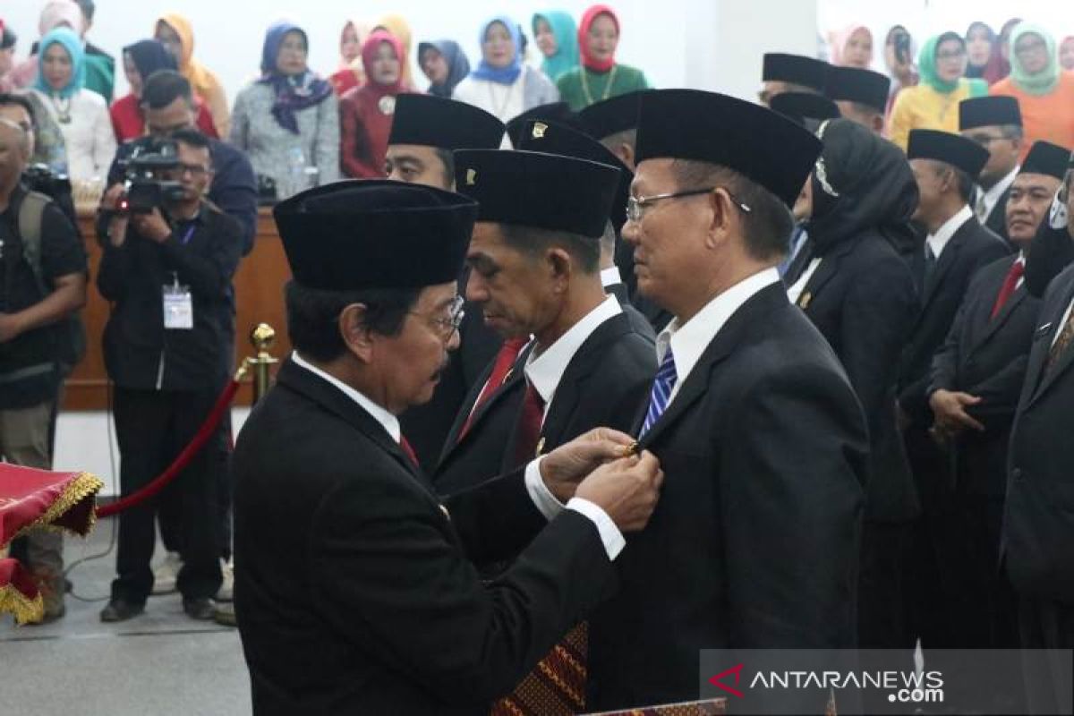 35 Anggota DPRD Bangka resmi dilantik