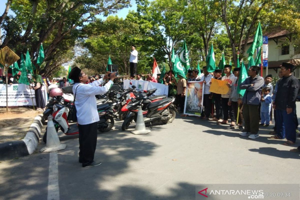 Massa desak Kemenkumham cabut SK Penetapan Ketum PB Nahdlatul Wathan