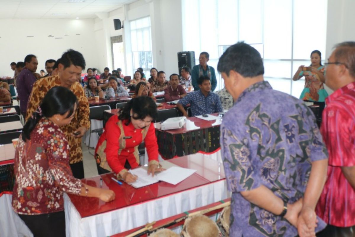 Wakil Bupati Samosir kampanyekan gerakan satu hari tanpa beras