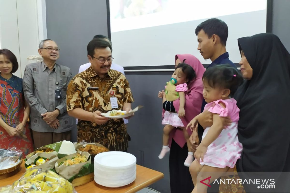 RSUD Soetomo syukuran keberhasilan pemisahan kembar siam Aqila-Azila