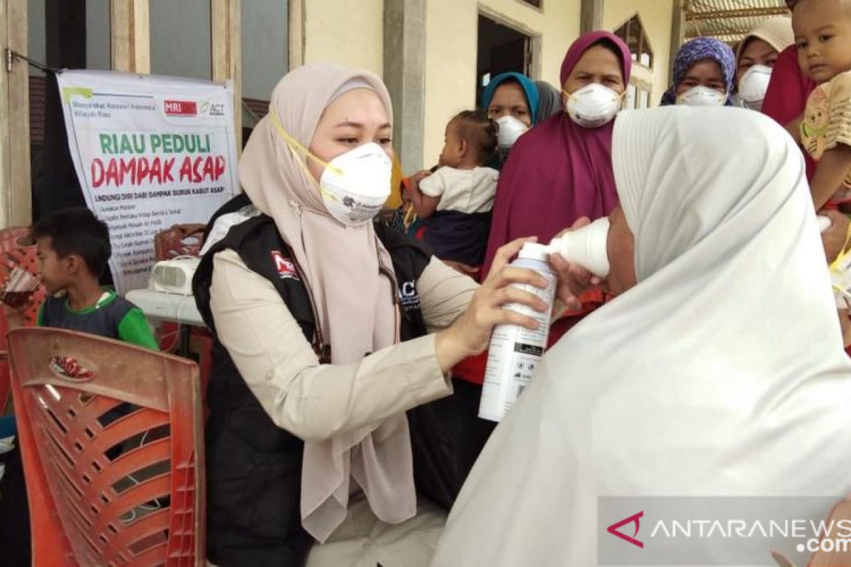 ACT bagikan ribuan masker kepada warga terdampak kabut asap