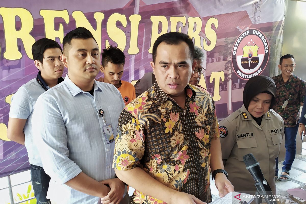 Polda Jawa Barat tetapkan tersangka pelaku video asusila berpakaian ASN
