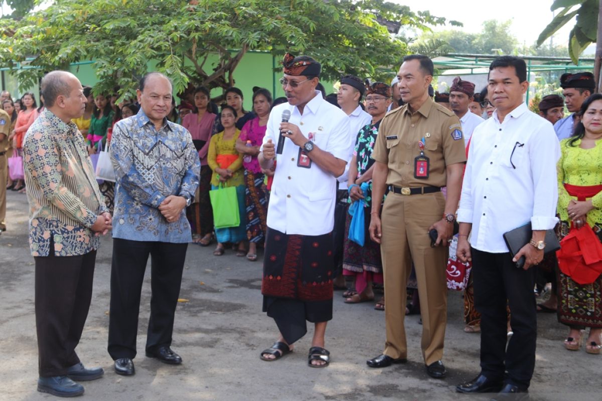 Badung terapkan sanksi administratif untuk Perbup Pengurangan Plastik