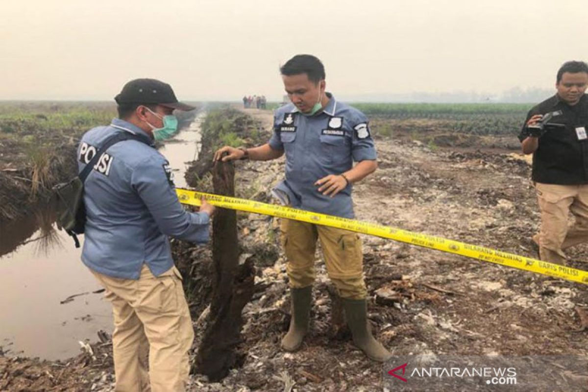 Polisi olah TKP di lahan terbakar milik perusahaan di Kalteng