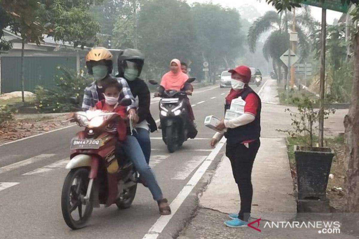 PMI Riau bagikan 70 ribu masker untuk warga terdampak asap