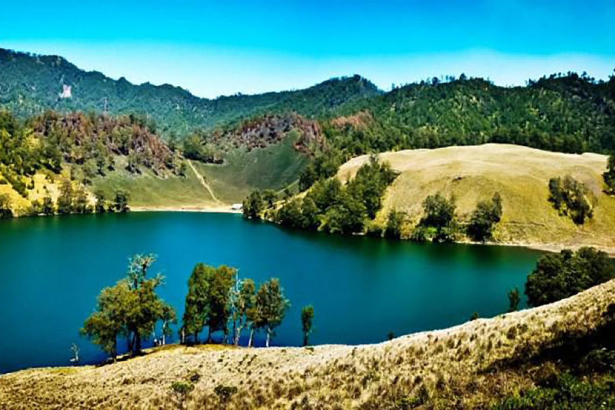 Pendakian Gunung Semeru dibatasi hingga  Ranu Kumbolo