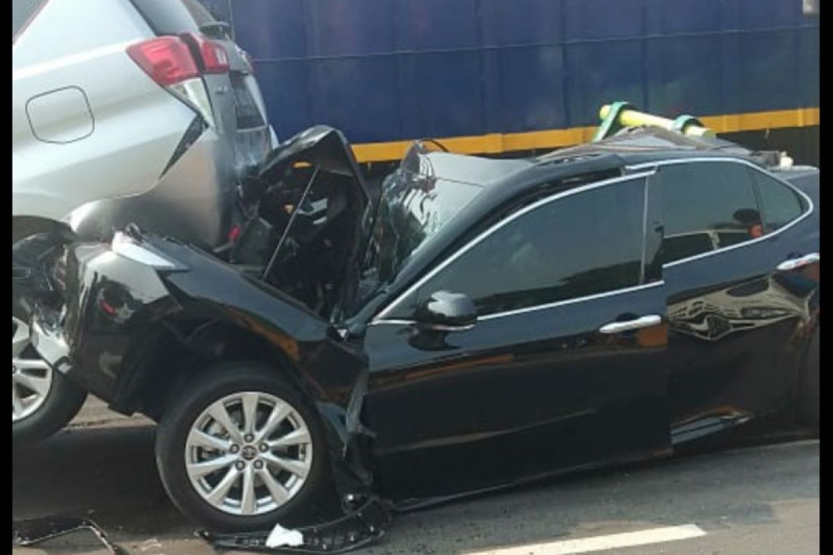 Polisi selidiki tabrakan beruntun di tol Jakarta-Merak