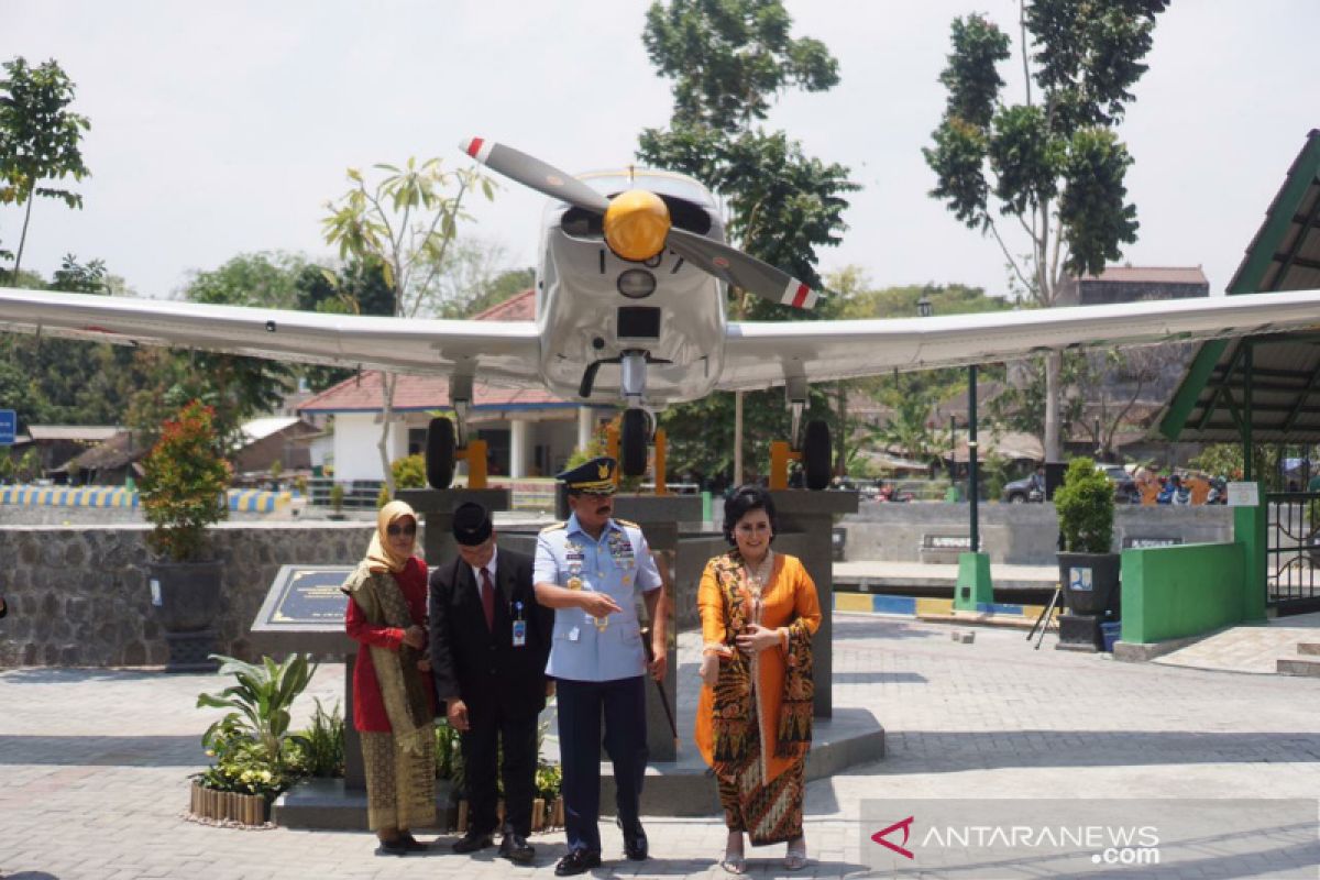 Panglima TNI resmikan monumen pesawat AS-2020 Bravo LM-2017