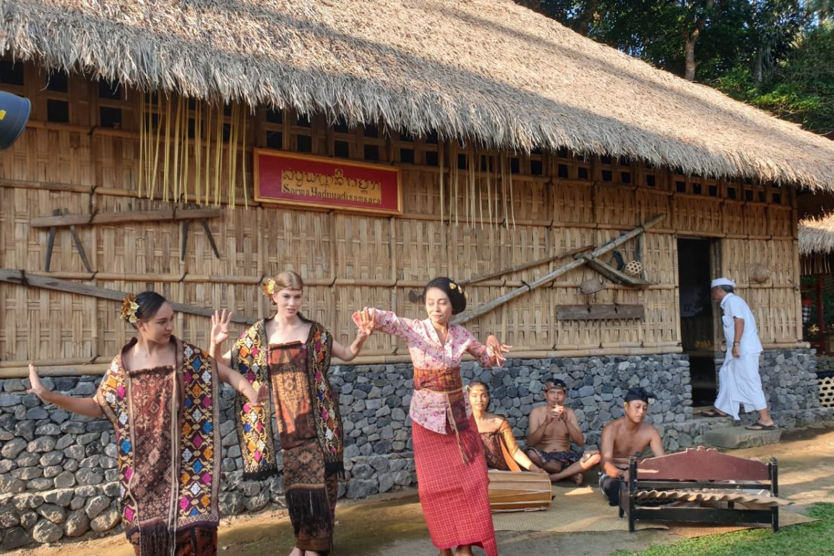 Reuni Miss Universe 2015 di Bali