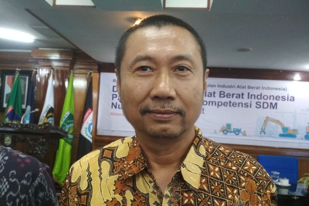 Hinabi gandeng SMK di NTB meningkatkan kompetensi SDM alat berat