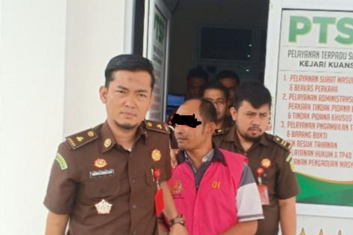 Diduga korupsi Rp575 juta, Kejari Kuansing tahan Kades Sako