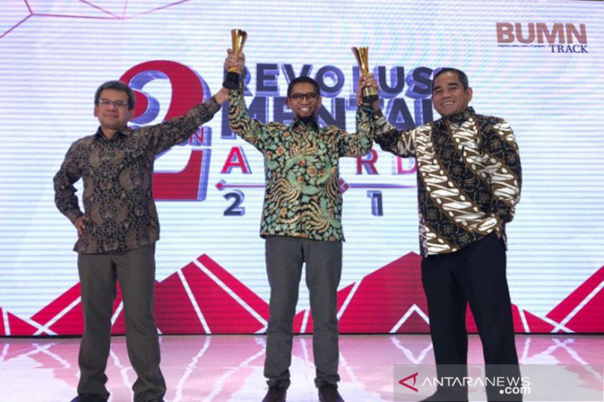 Pelindo IV raih penghargaan Revolusi Mental 2019