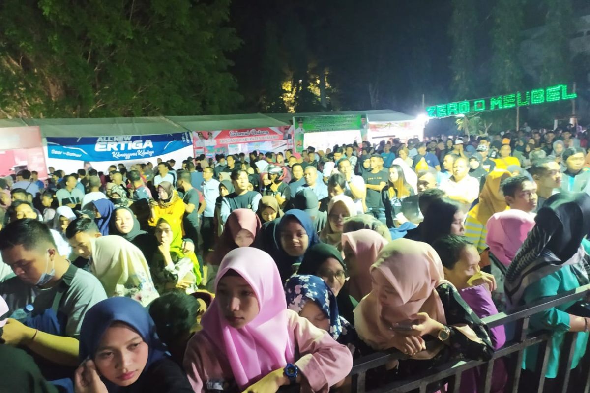 Ribuan warga antusias hadiri Festival Pesona Danau Limboto 2019