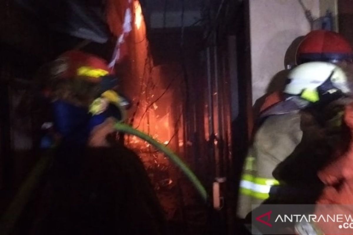 Damkar: Korban kebakaran Jatinegara tercatat 452 jiwa