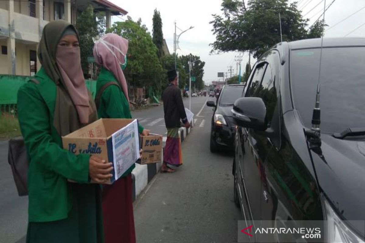 LPM STAIN Teuku Dirundeng galang dana untuk korban kabut asap di Riau