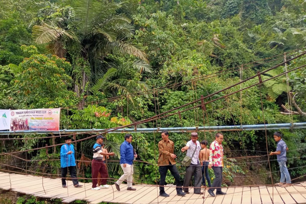 Dompet Dhuafa Singgalang kenalkan Batu Busuk sebagai desa wisata