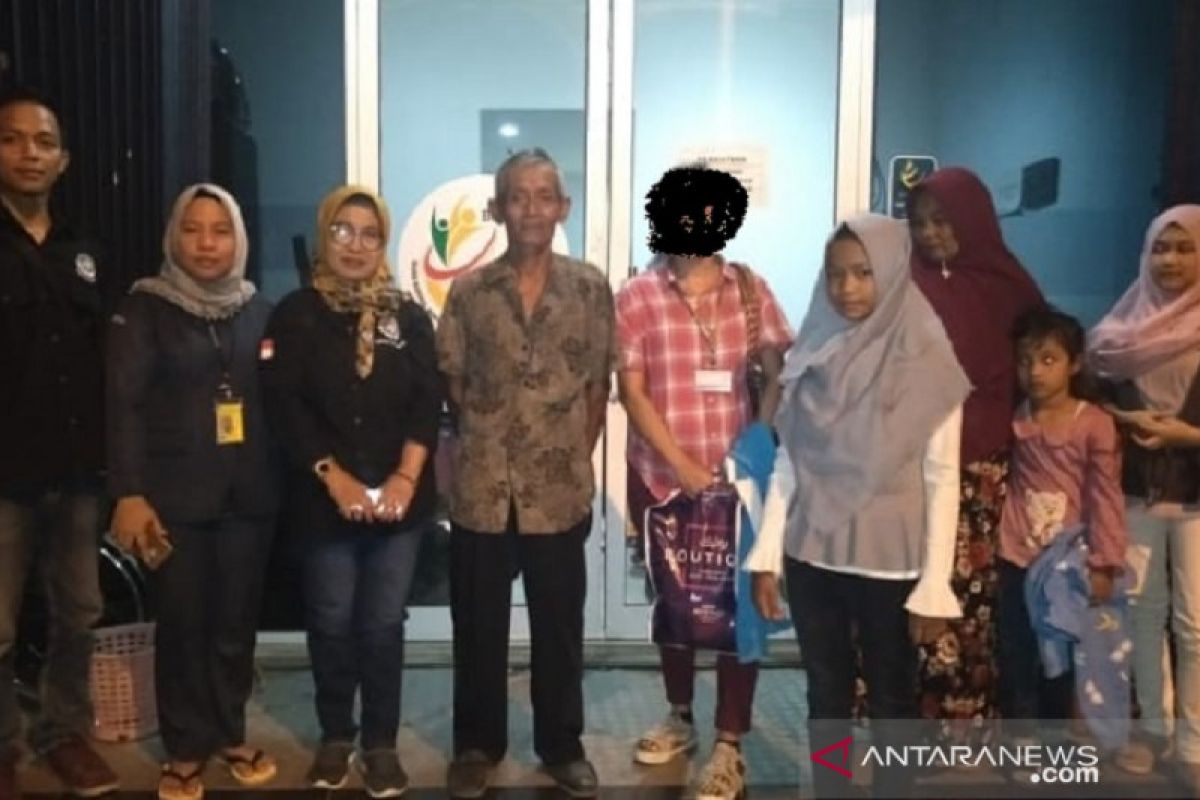 Setelah sembilan tahun menghilang di Suriah, Puspita akhirnya berkumpul dengan keluarga