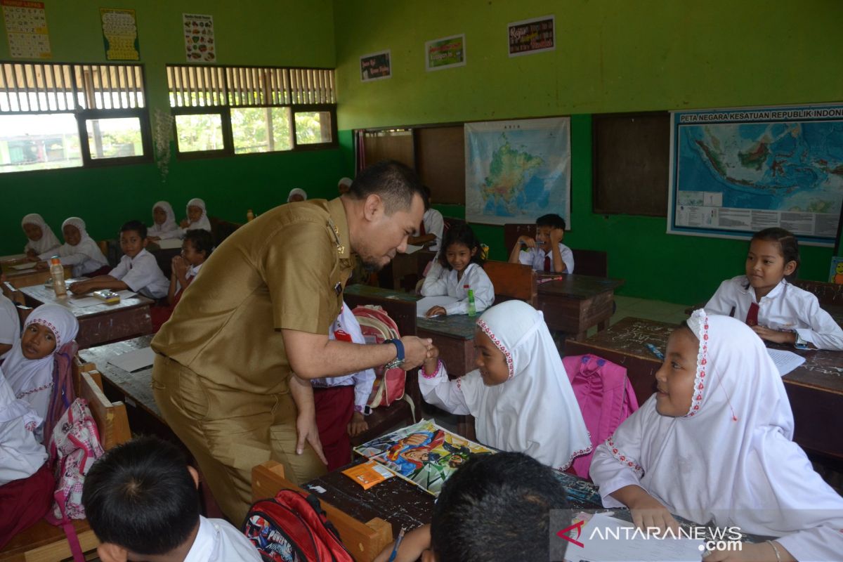 Wabup sidak dua sekolah dasar