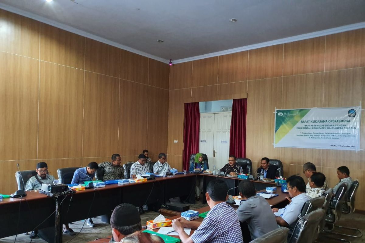 Pemkab Halmahera Selatan-BPJS Ketenagakerjaan rapat kerjasama operasional