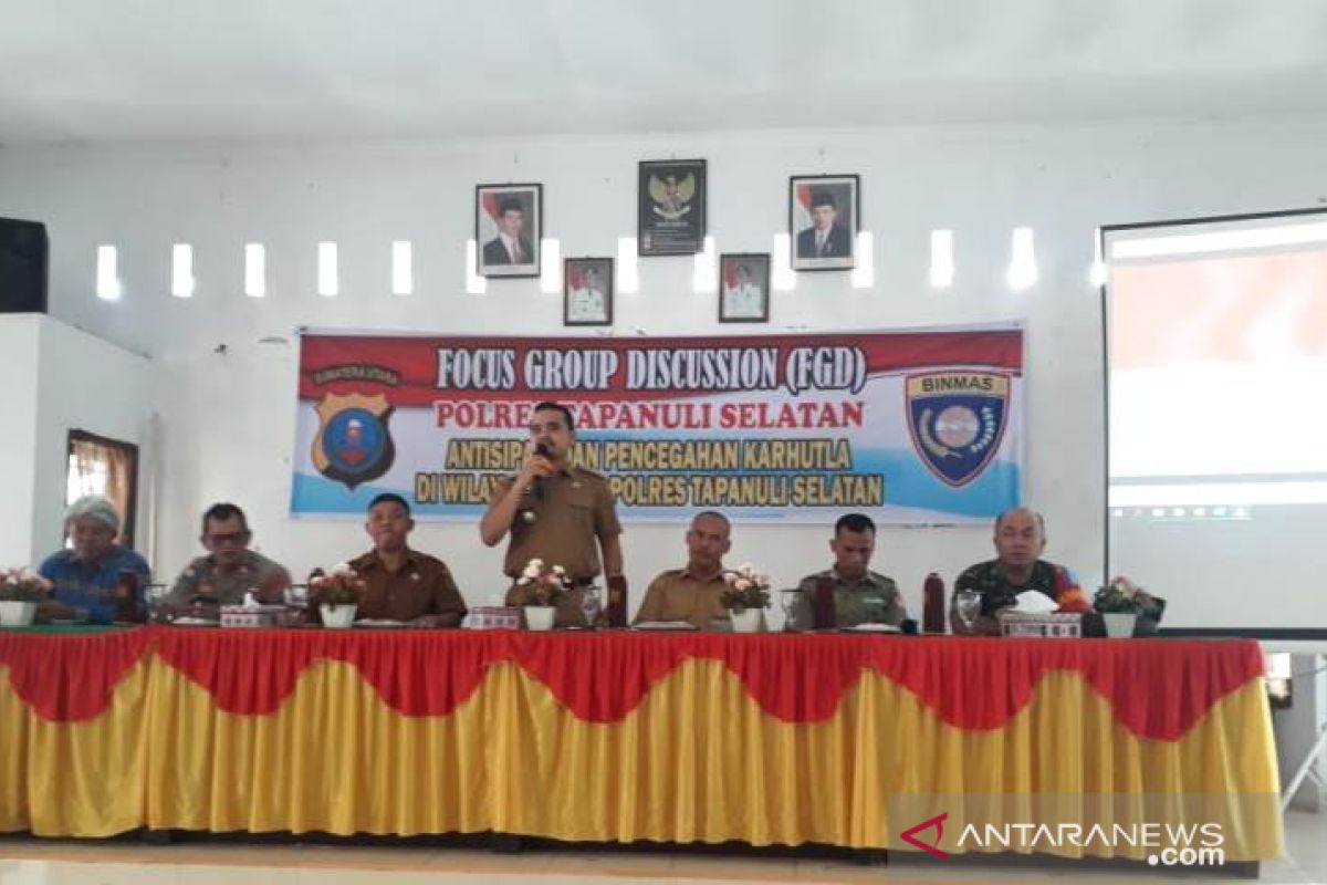 Masyarakat Angkola Timur shalat minta hujan antisipasi kabut asap