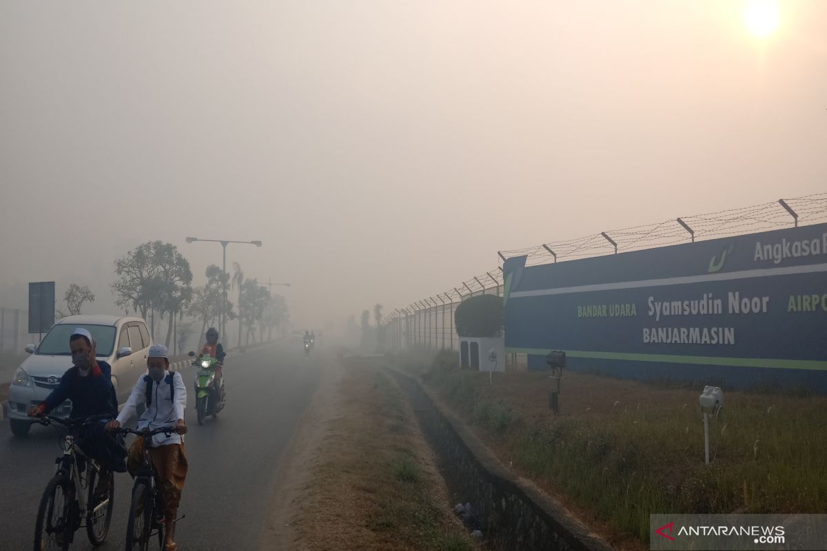 Jarak pandang di Bandara Syamsudin Noor Kalsel sempat hanya 10 meter