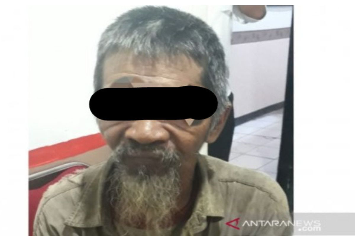 Kakek Saberan diciduk polisi saat kedapatan membakar lahan