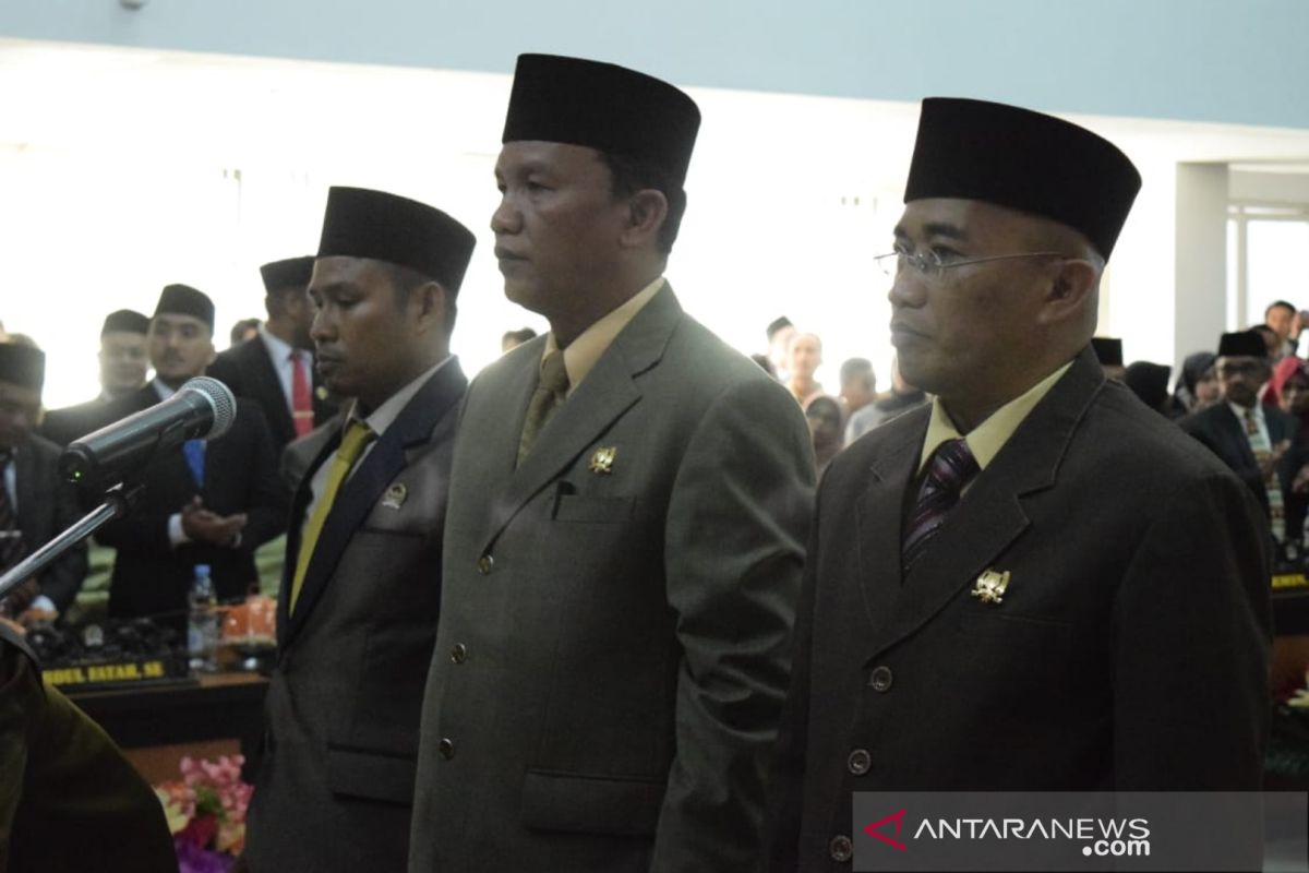 Gubernur Sulteng Lantik pimpinan DPRD Kota Palu 2019-2024