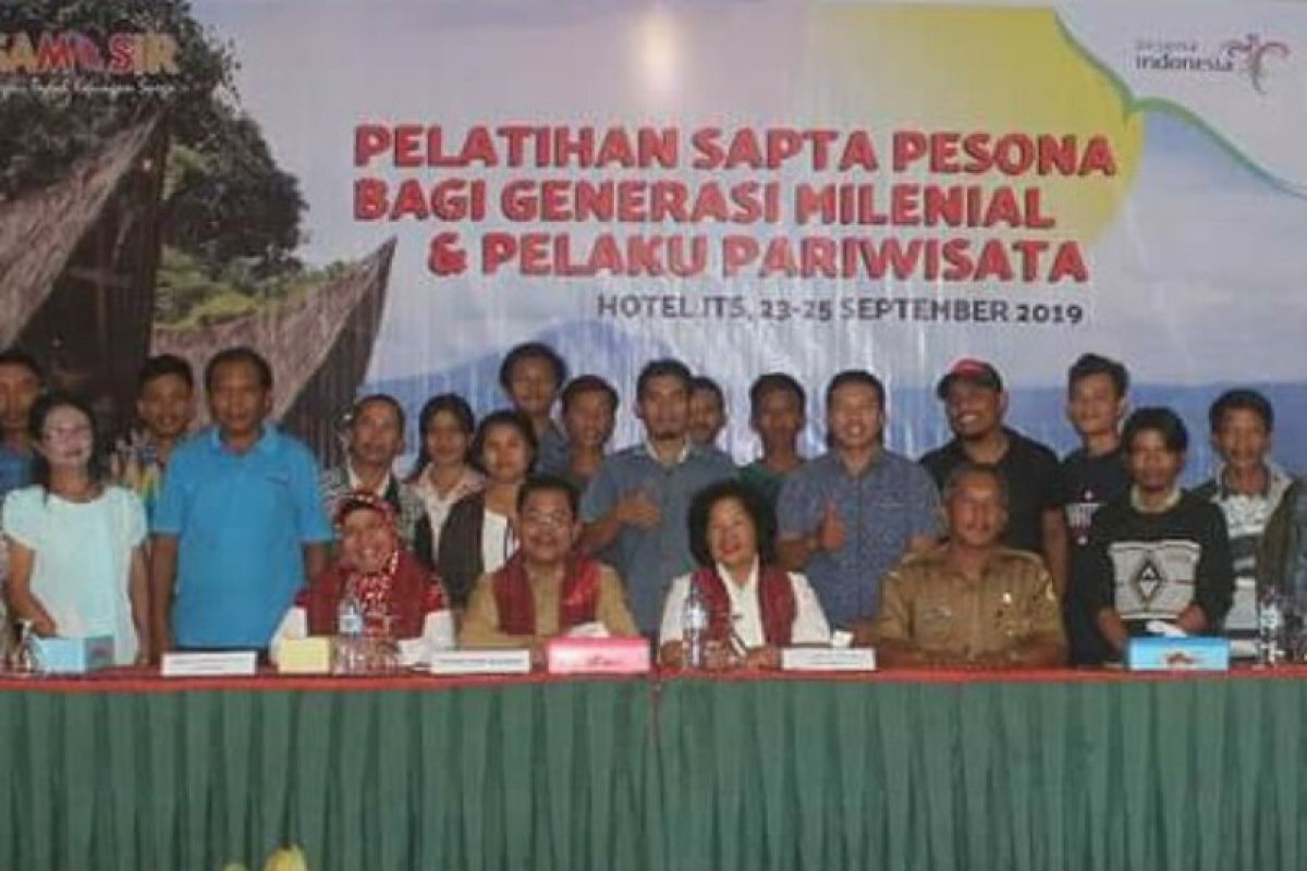 Pemkab Samosir gelar pelatihan Sapta Pesona bagi milenial