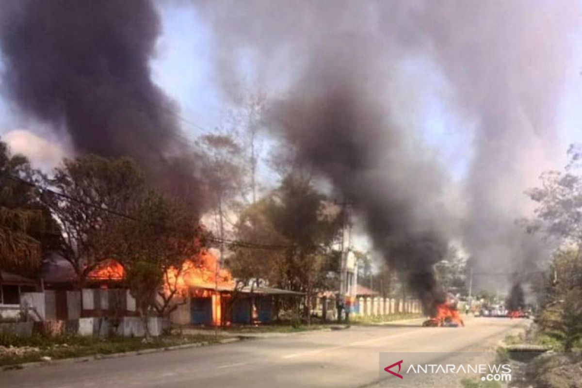 Indonesian police examine link between violence in Wamena and Jayapura