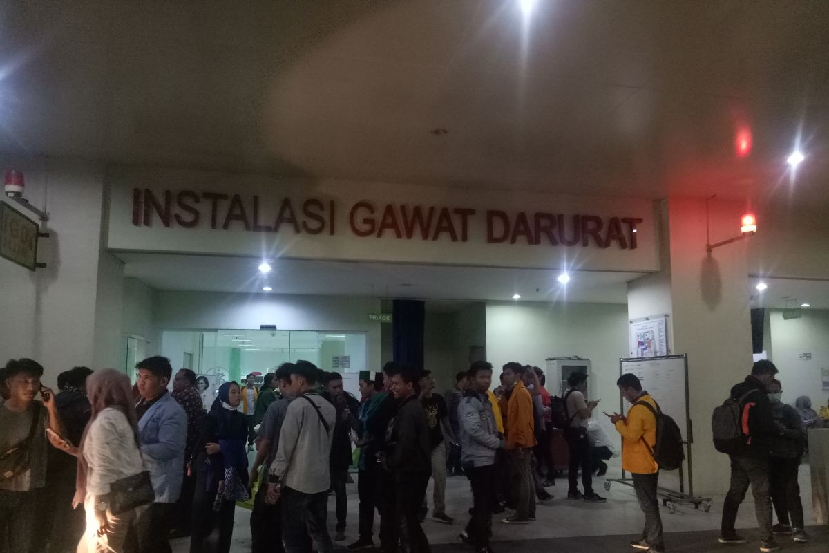 28 mahasiswa dilarikan ke rumah sakit akibat ricuh di DPRD Sumsel