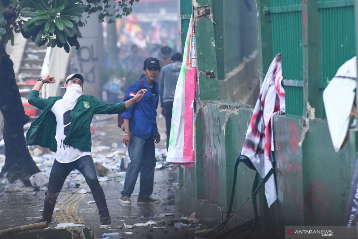 Polisi ingatkan mahasiswa tak demo sampai malam