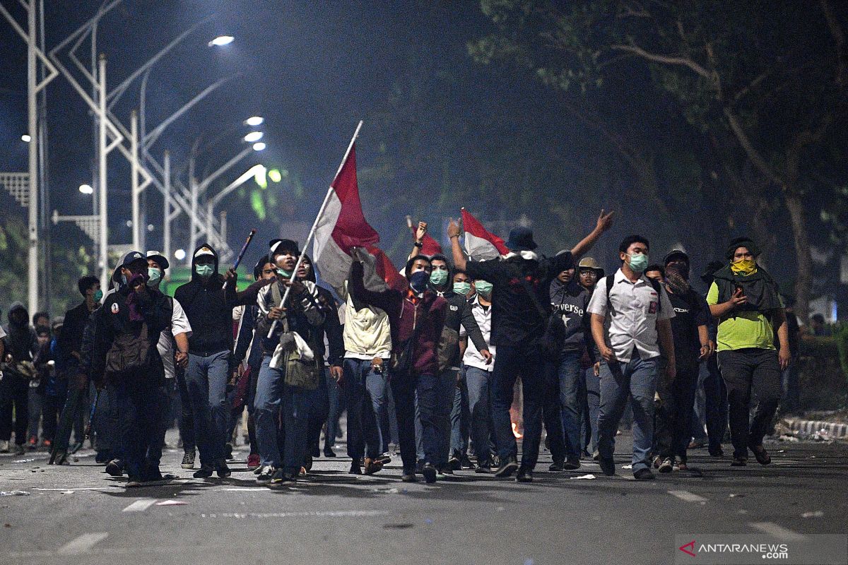 Demo SMK ricuh, Anies: Anak-anak jangan melanggar hukum