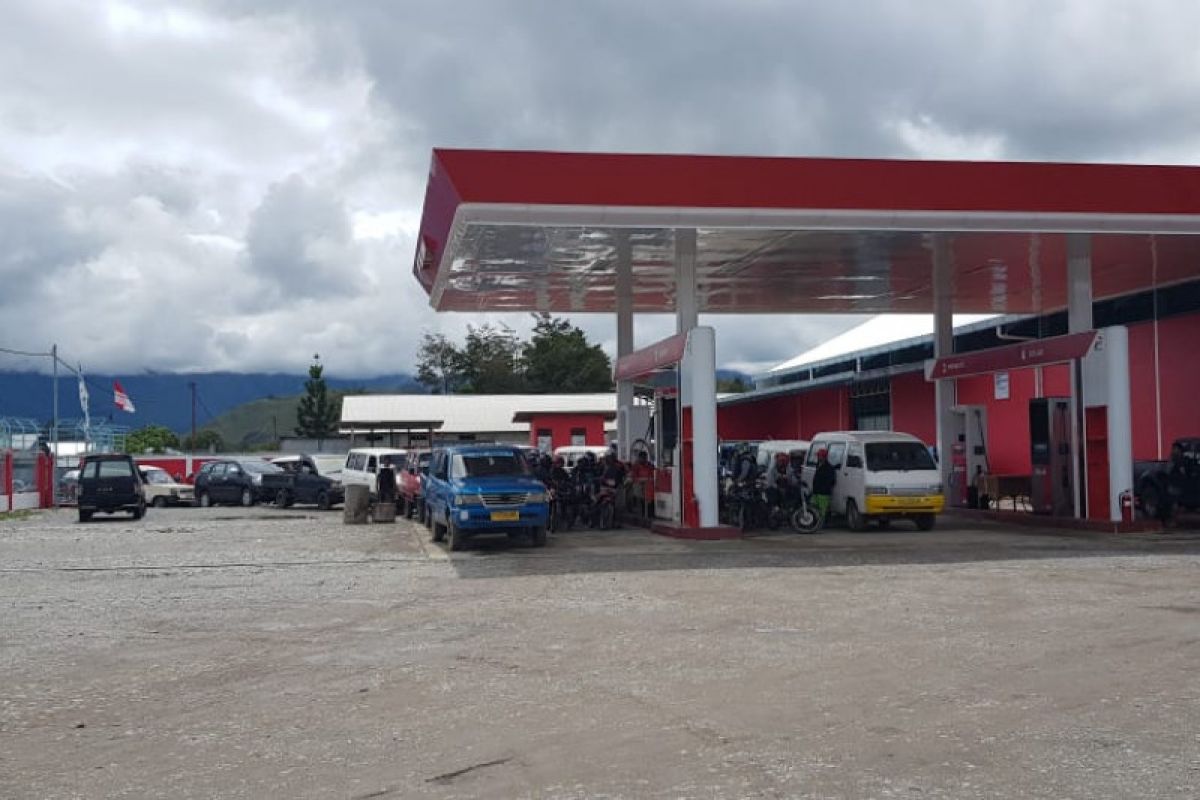 Lembaga penyalur BBM di Wamena Jayawijaya beroperasi setelah situasi kondusif