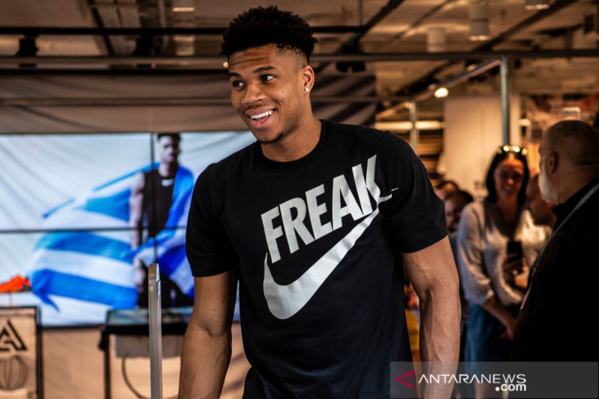 Bucks didenda 50 ribu dolar akibat komentar soal Antetokounmpo