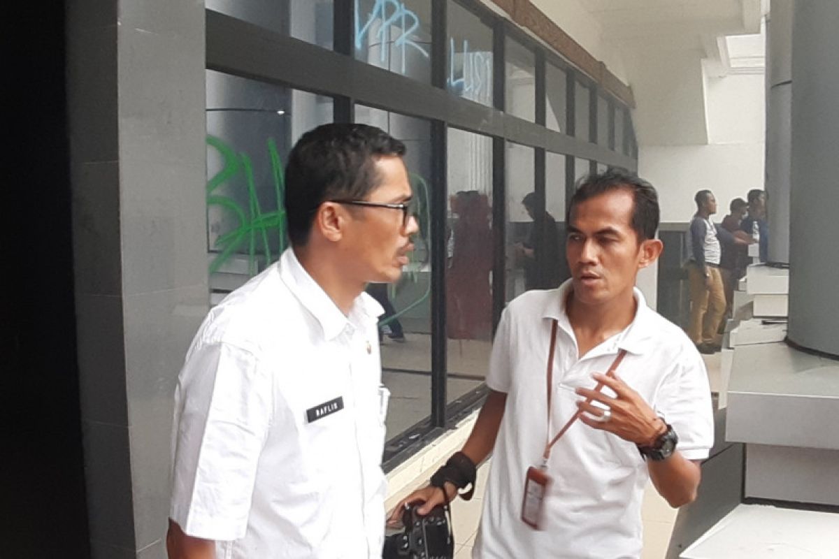 Sekwan akan laporkan perusakan gedung DPRD Sumbar kepada kepolisian