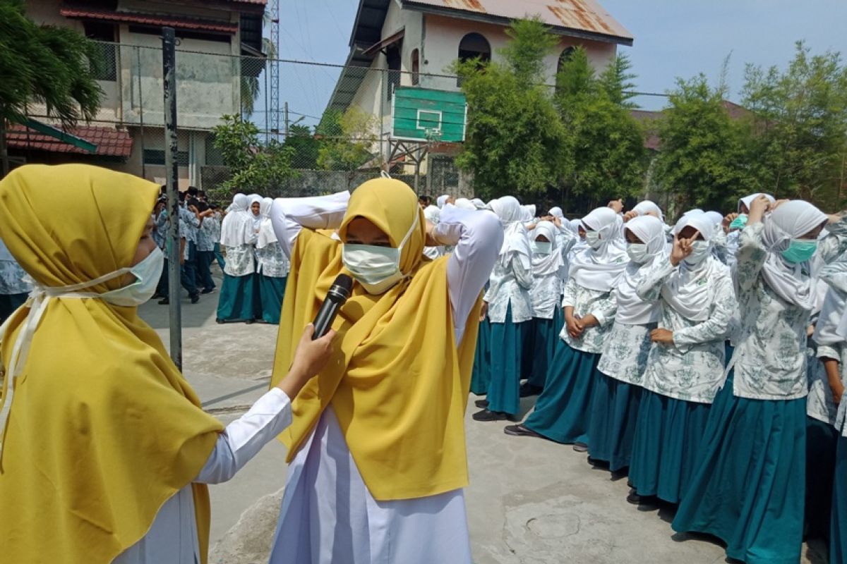 Dinkes Aceh Barat sosialisasikan penggunaan masker untuk  pelajar