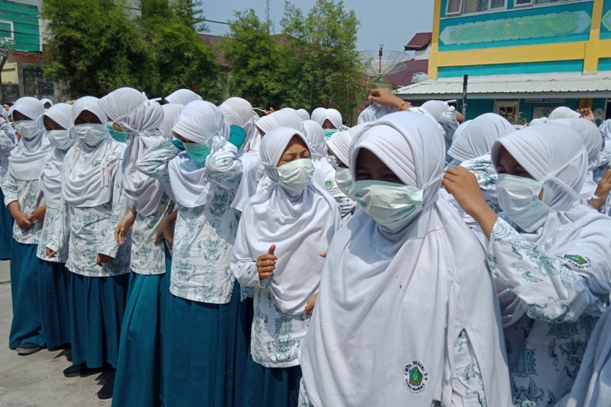 Belum ada warga di Aceh Barat terkena ISPA dampak kabut asap