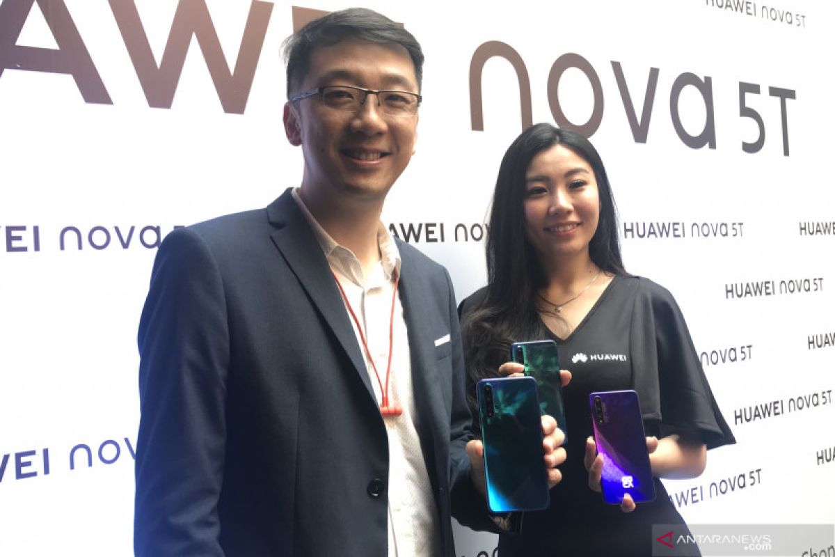 Huawei luncurkan Nova 5T unggulkan fitur premium